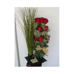 Arreglo Floral Jardín de 18 Rosas - Envío de flores y plantas, Florería La Fleur, Montevideo, Uruguay.