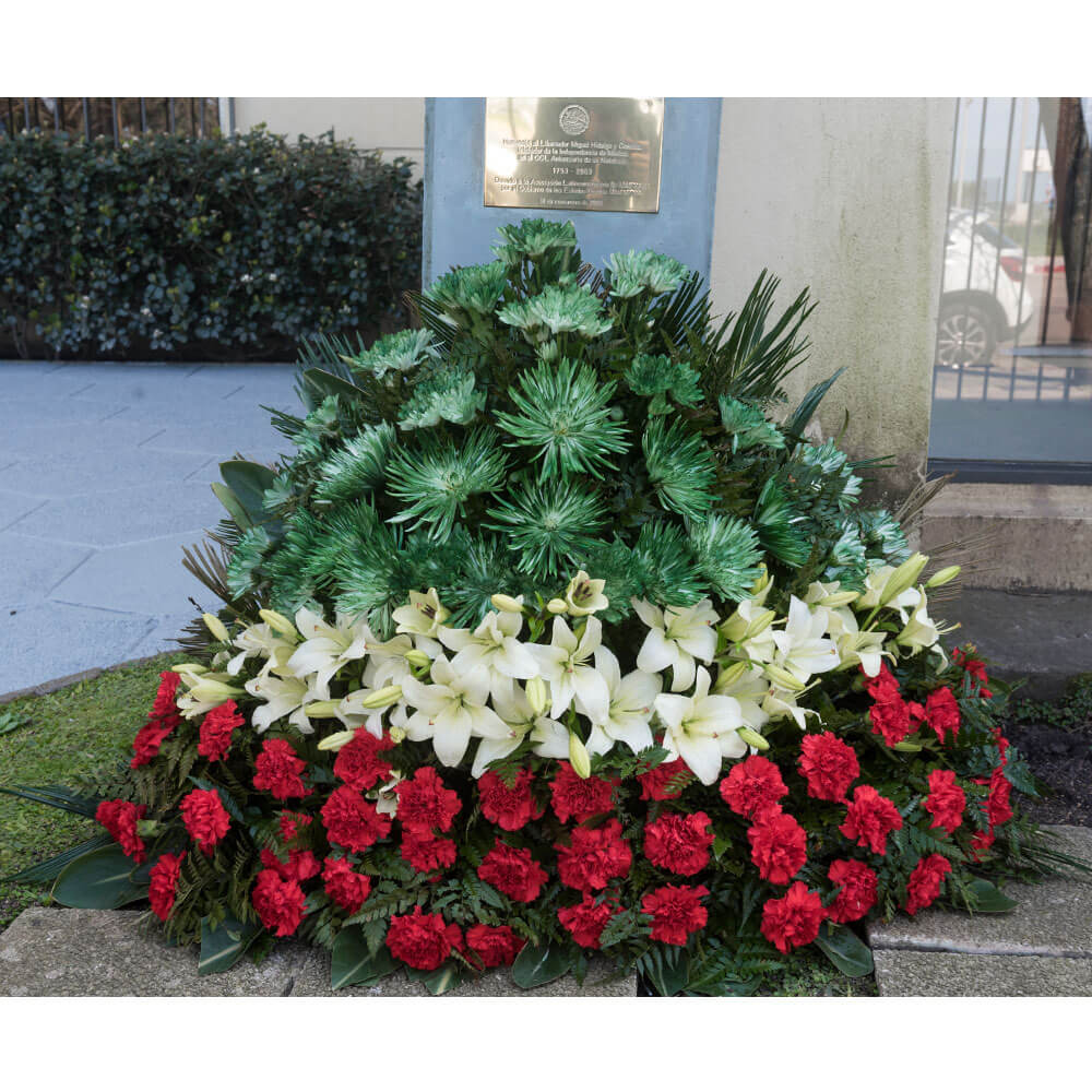 Ofrenda Floral para Monumento Media Corona - Florería La Fleur, Uruguay